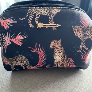 NWOT Stella & Dot Makeup Beauty Pouf